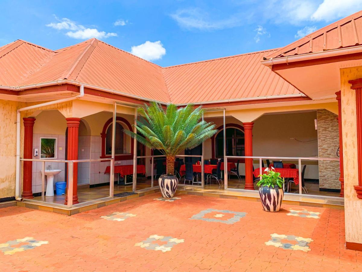Spring Hills Hotel - Morogoro Екстер'єр фото